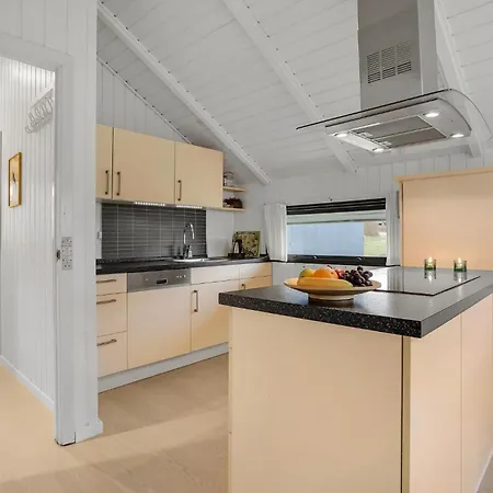 Сasa de vacaciones Three-bedroom In