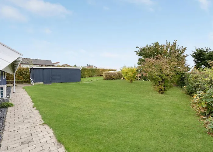 Holiday home Three-bedroom In *